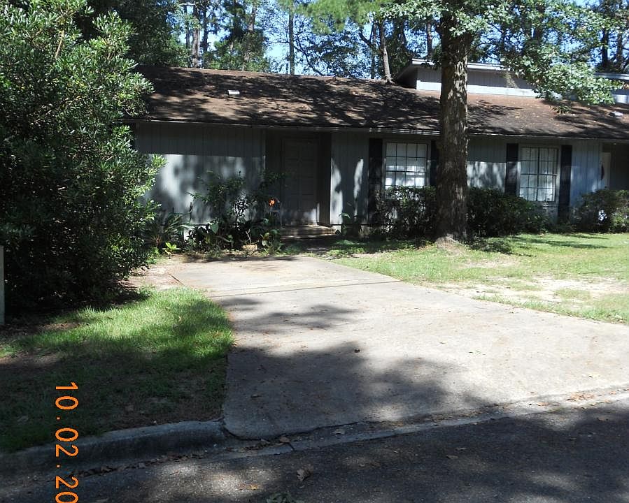 1st image of 2102 Corinne St