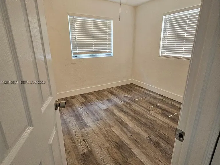 2030 Taylor St #2030 — Photo 7