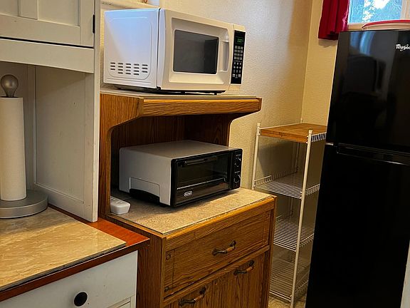 2nd image of 2040 Clover Dr #B