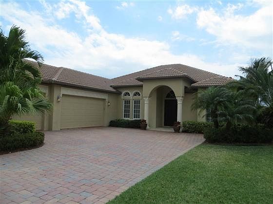 1st image of 913 SW Grand Reserves Blvd