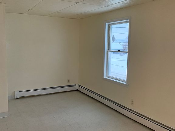 5th image of 604 W Spruce St APT 2