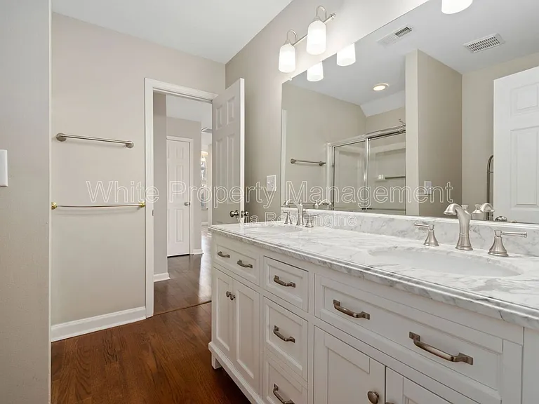 8401 Southgate Commons Dr — Photo 11