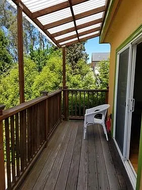 421 Columbus St — Photo 3