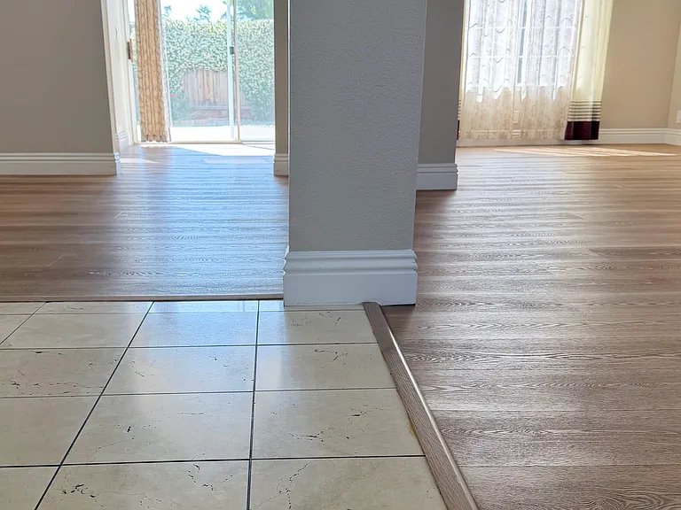 1066 Sandalwood Ln — Photo 5
