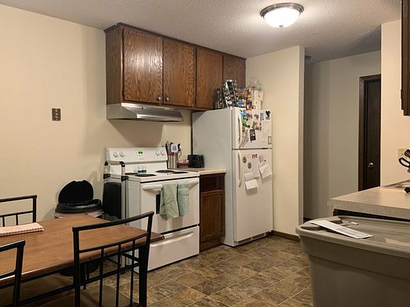 2nd image of 1017 Raymond Ave
