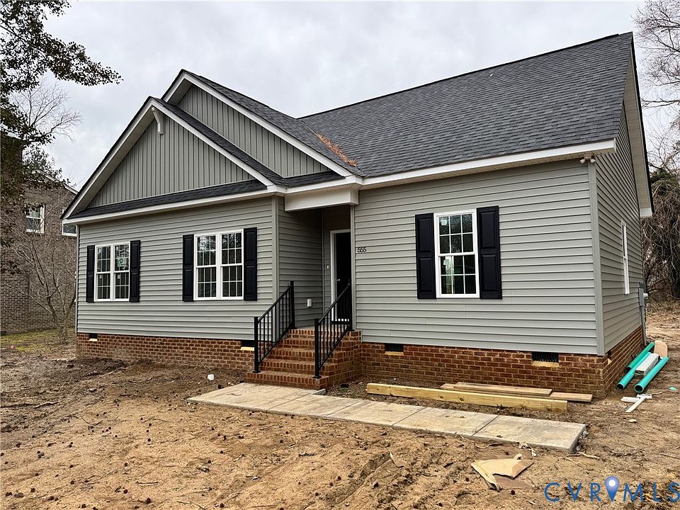 1st image of 555 Faulconer Cir