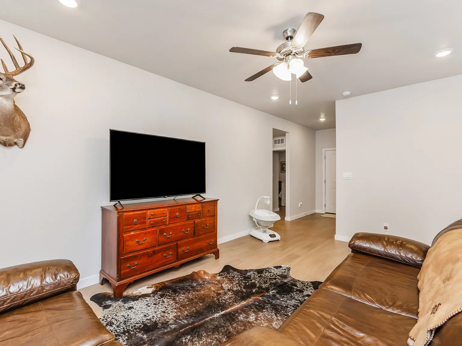 1905 Osbert Nelly Drive - 1 — Photo 3