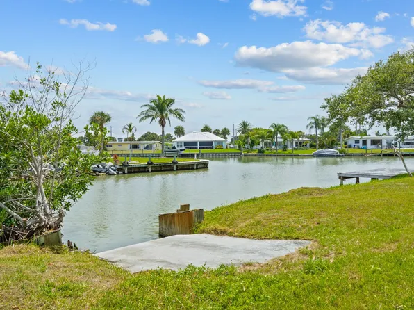485 N Shore Dr, Cocoa Beach, FL 32931