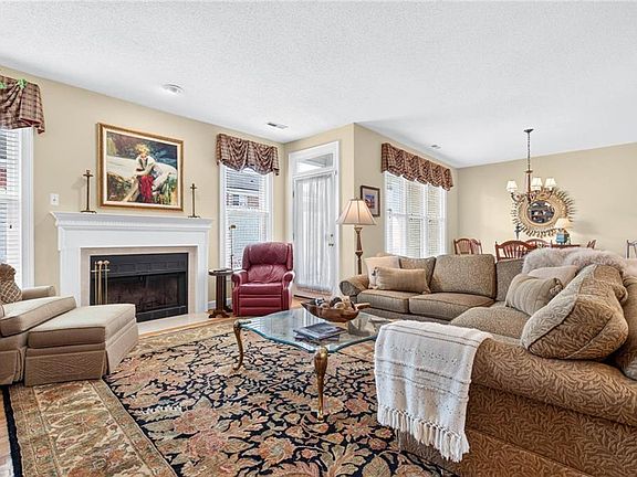 4th image of 1046 Collection Creek Way