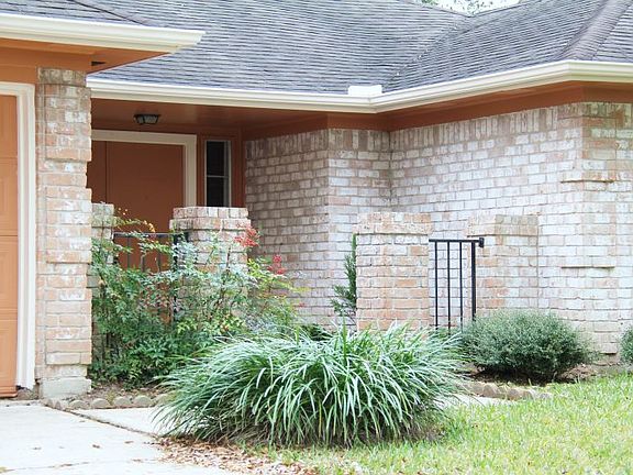 4th image of 16211 Havenhurst Dr