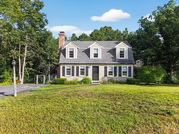 126 Old Colony Drive, Mashpee, MA 02649