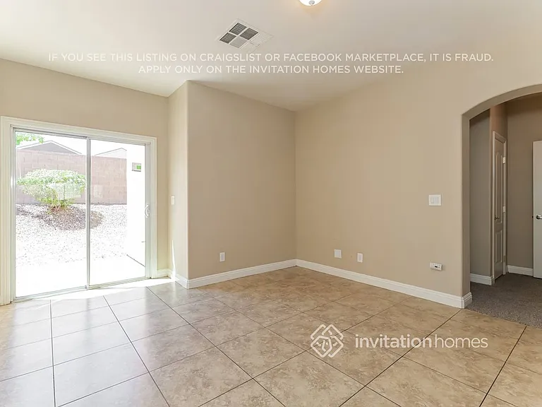 9409 Illipah Creek St — Photo 5