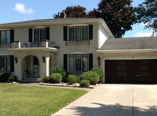 35 Honorine Dr, Depew, NY