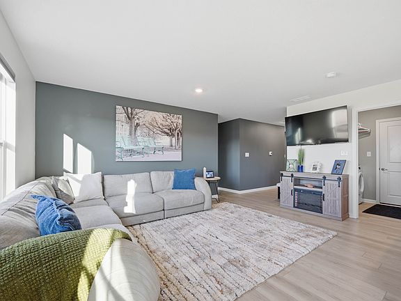 5th image of 1722 Fair Weather Dr