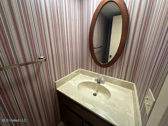 342 Lakebend Dr — Photo 8