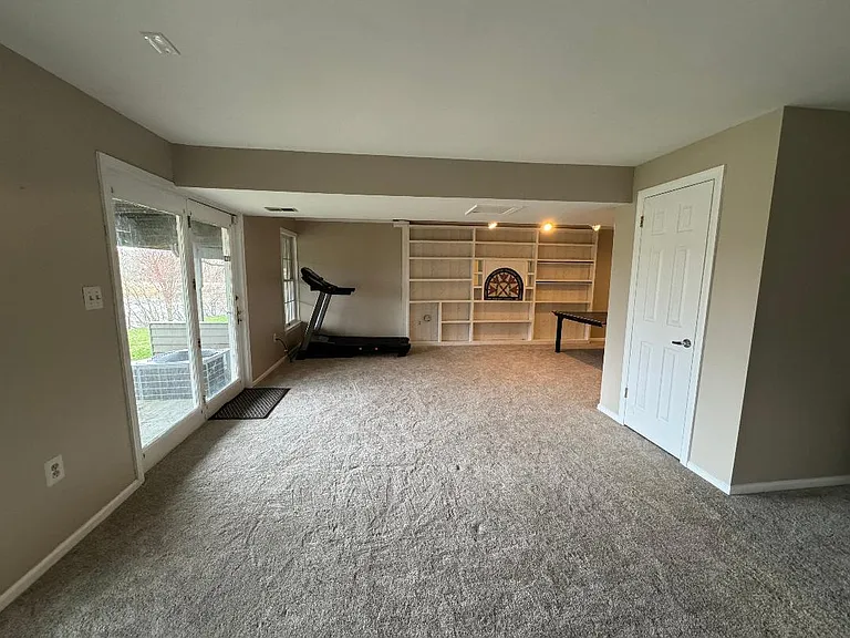 18 E Countryside Dr — Photo 23