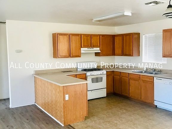 3rd image of 73556 Sunnyslope Dr APT A