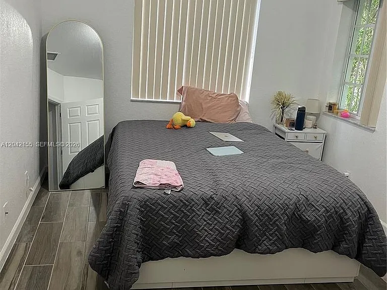 5347 SW 40th Ave — Photo 13