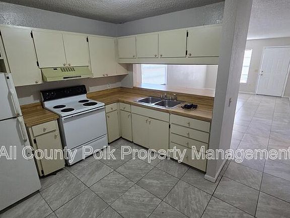 5th image of 110 Stephenson Ave