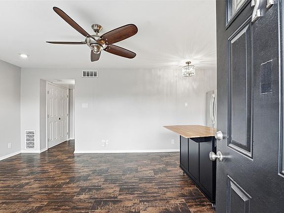 2nd image of 1529 Wirt Rd APT 27