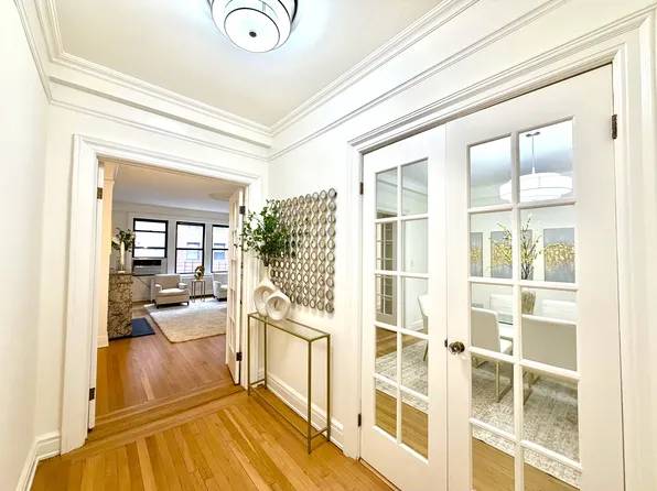 140 West 58th Street image 5 of 10