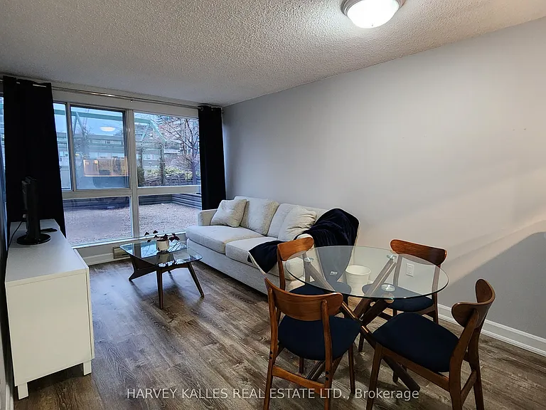 7 Broadway Ave #211 — Photo 2