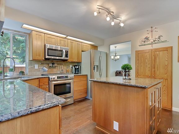 5th image of 8820 146th Street Ct E