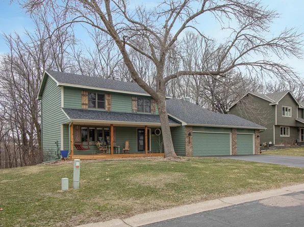 8250 W Lake Ct, Chanhassen, MN 55317