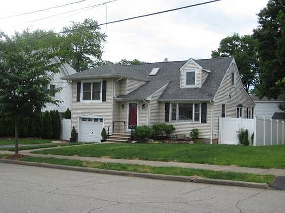 2nd image of 27 Duane Pl