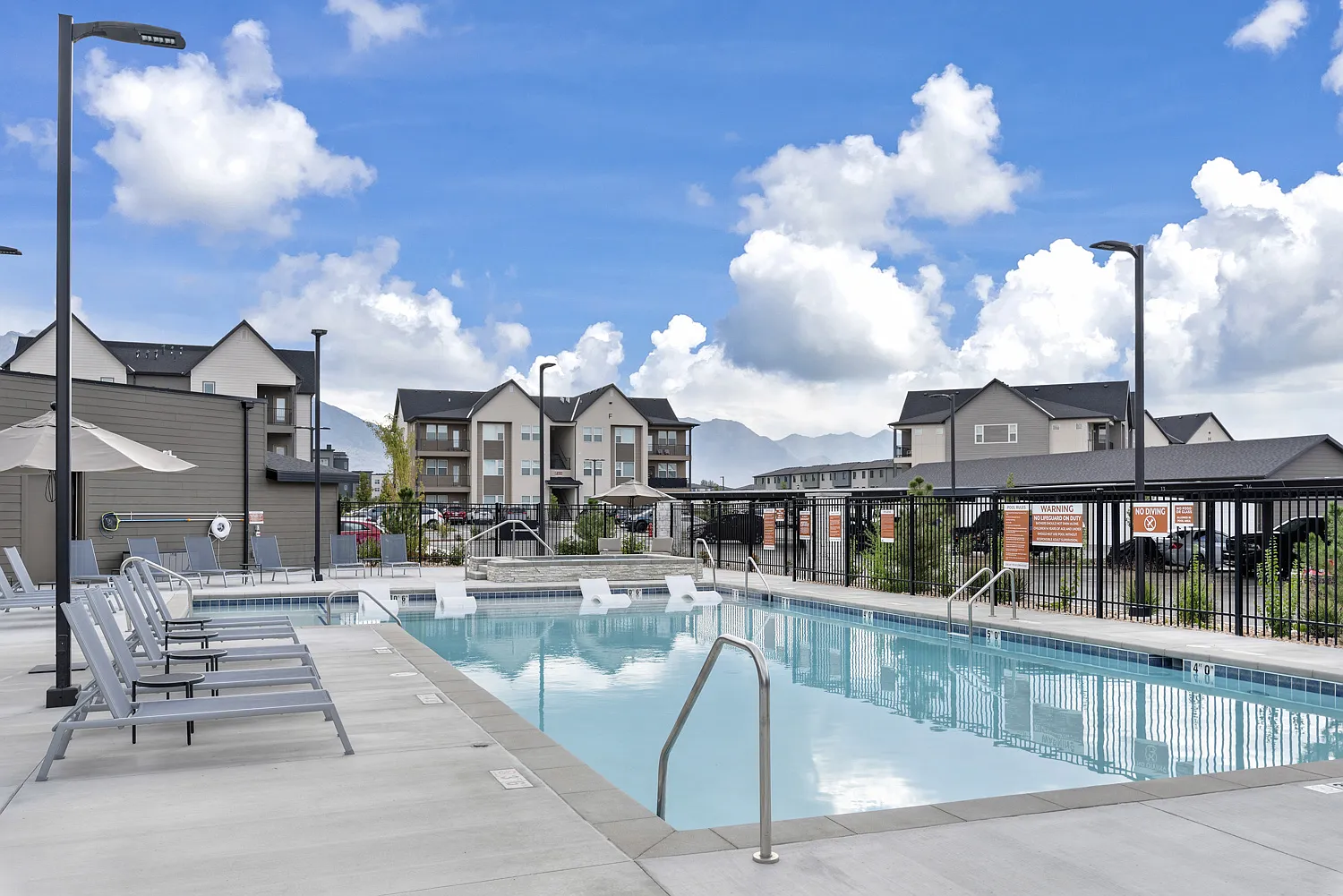 The Kelton Apartments — Photo 2