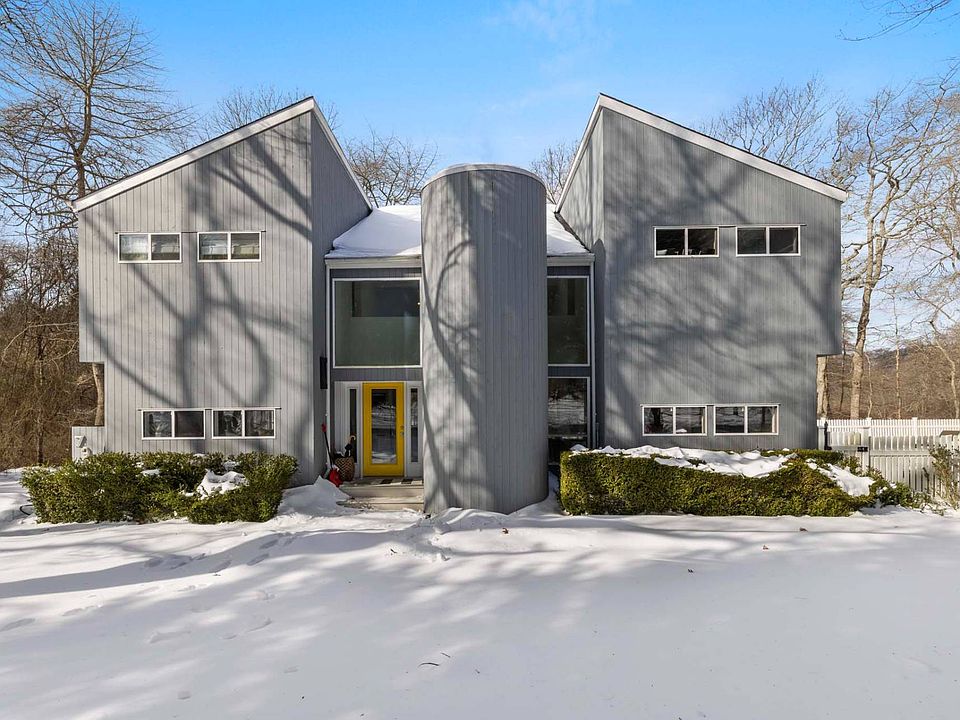 1st image of 79 Spring Pond Ln