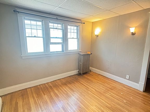 4th image of 70 Norwalk Ave Floor 2