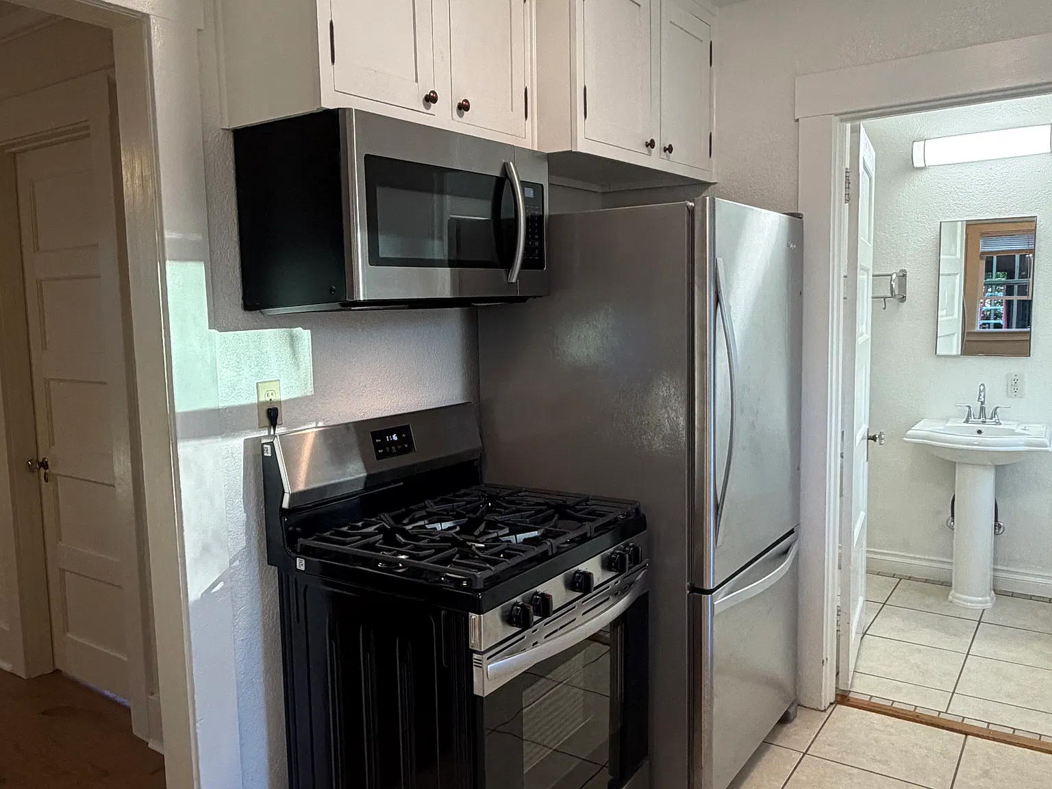 1 bed, 600 sqft, $2,600 — Photo 2