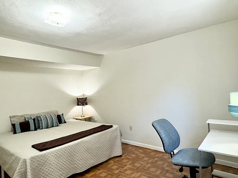 22 Meadowlark Dr #2 — Photo 6