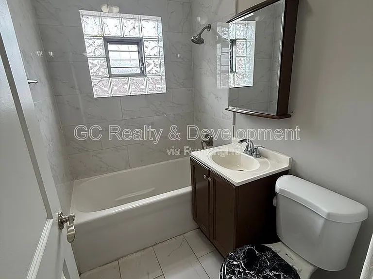 6947 S Jeffery Blvd #3K — Photo 8