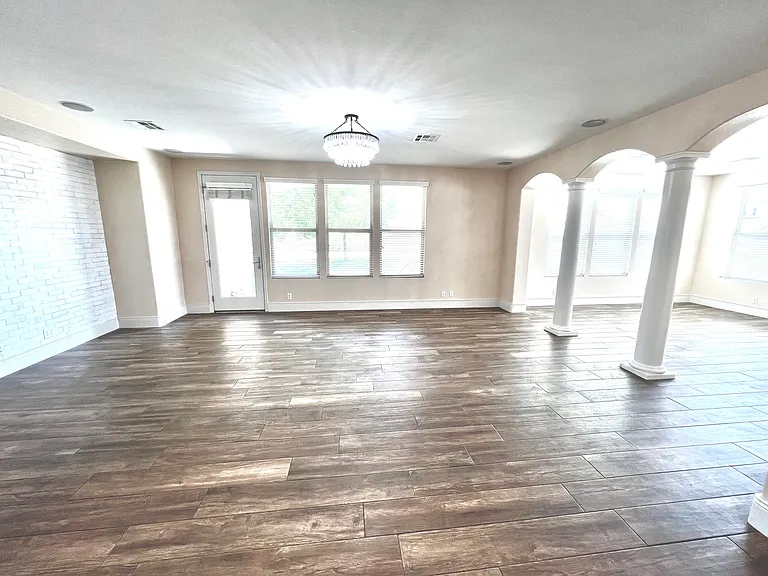 7140 Charter Crest St — Photo 24