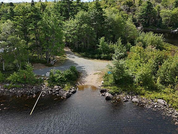 4th image of 66 Shore Rd