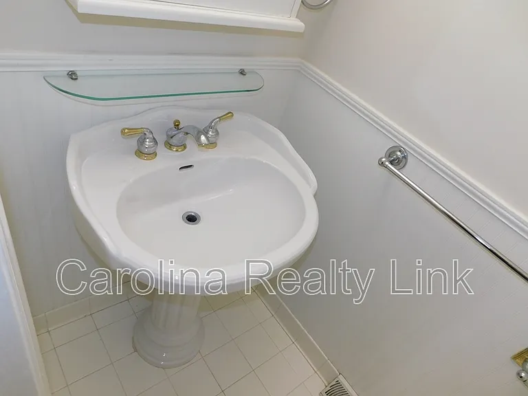 6300 Candlewood Dr — Photo 6