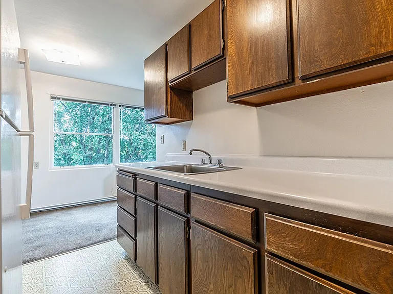 The Queensborough Apartments — Photo 60
