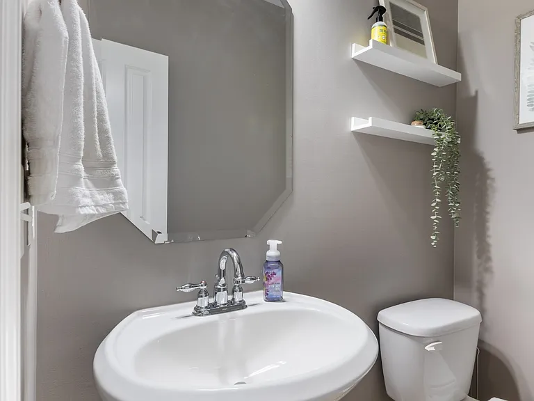 2718 Dracut Ln — Photo 27