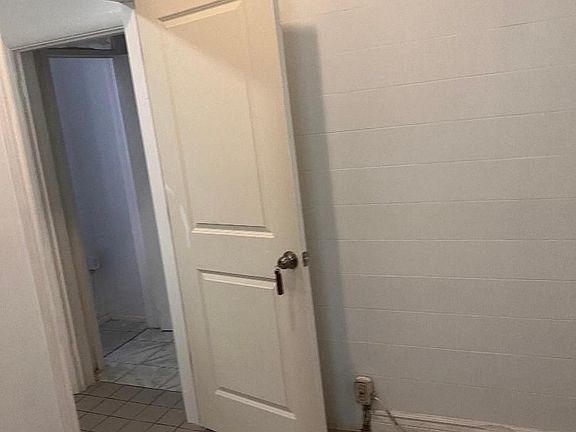 5th image of 2036 Weston Rd W #B