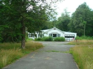 242 Daniel Shays Hwy, Pelham, MA 01002