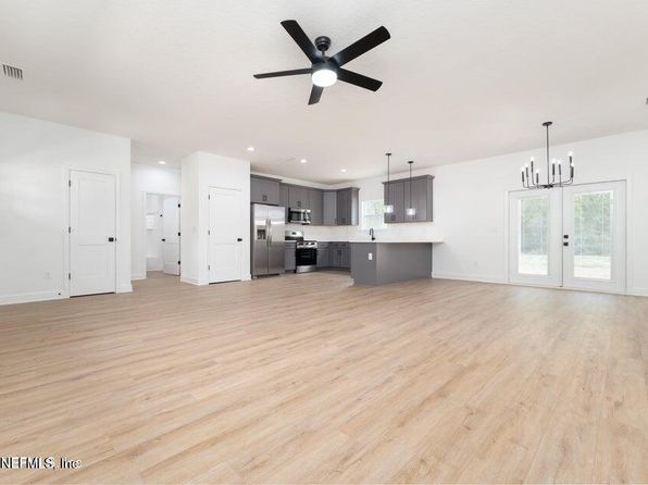 9261 DOLPHIN Street, Sanderson, FL 32087