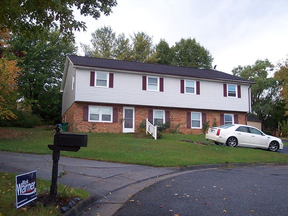 2nd image of 164 Westhampton Ct