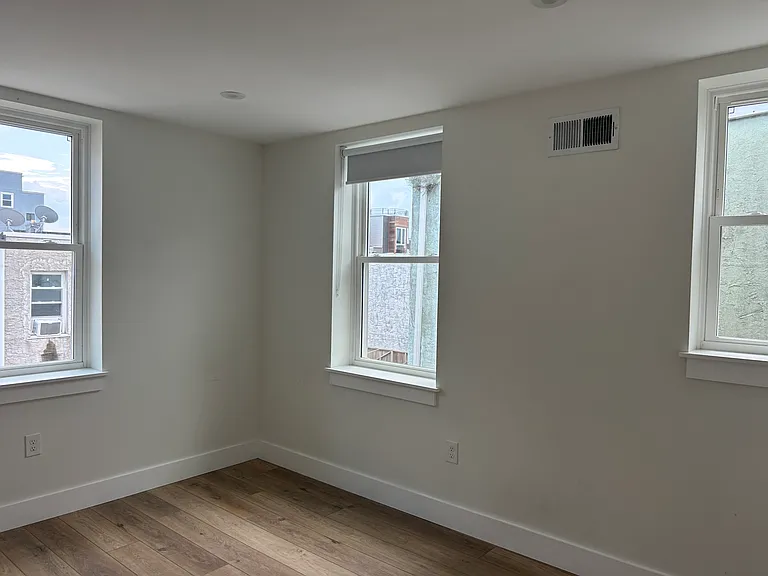 1810 Tasker St — Photo 6