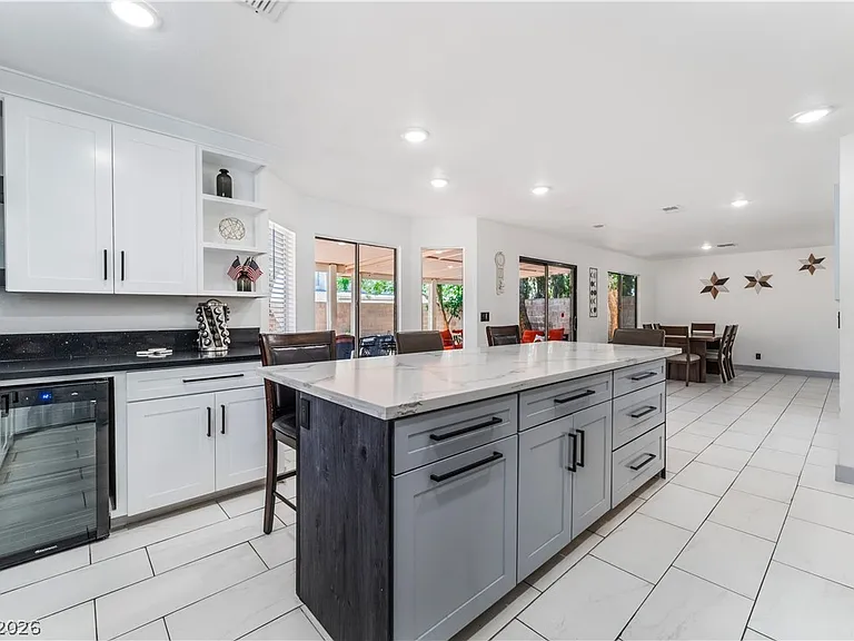 9005 Feather River Ct — Photo 12