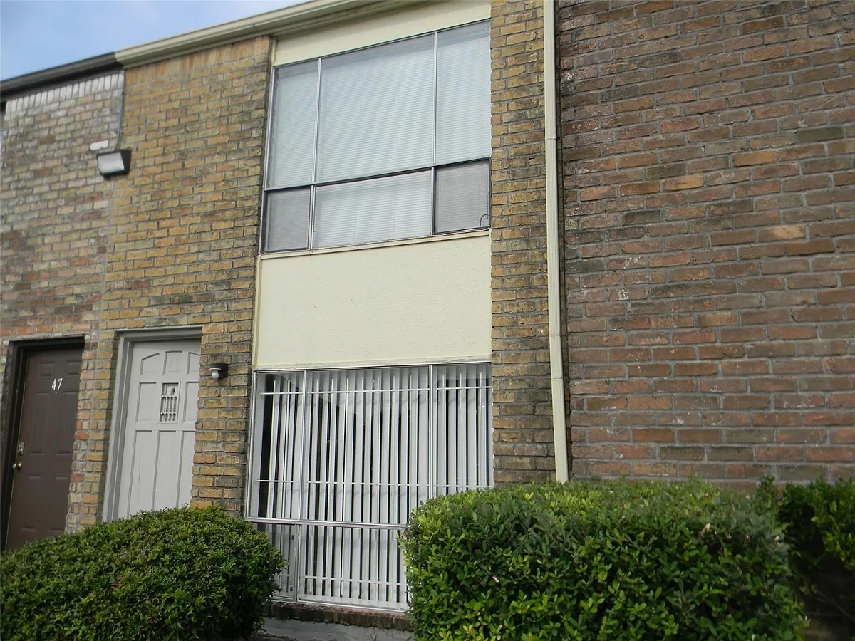 Building Photo - 9200 W Bellfort St #48