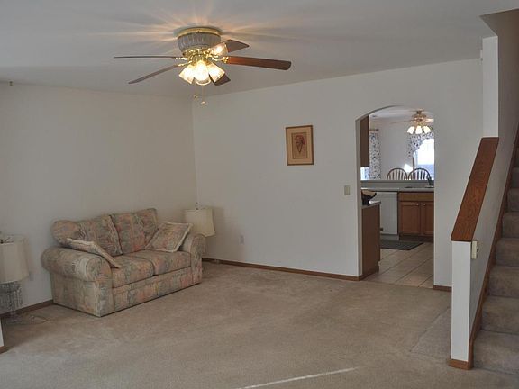 5th image of 610-102 E Market St