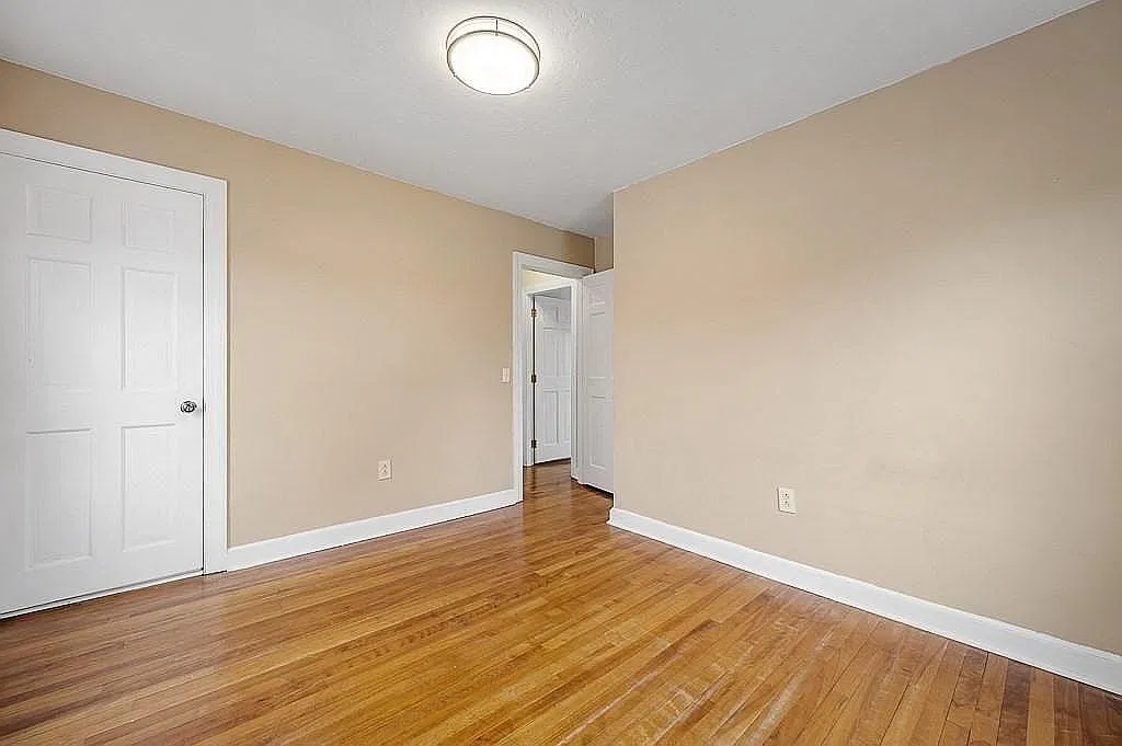 3 bed, 1.5 bath, 1414 sqft, $3,250 — Photo 4