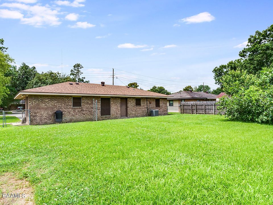 1st image of 108 Lindsey Cir
